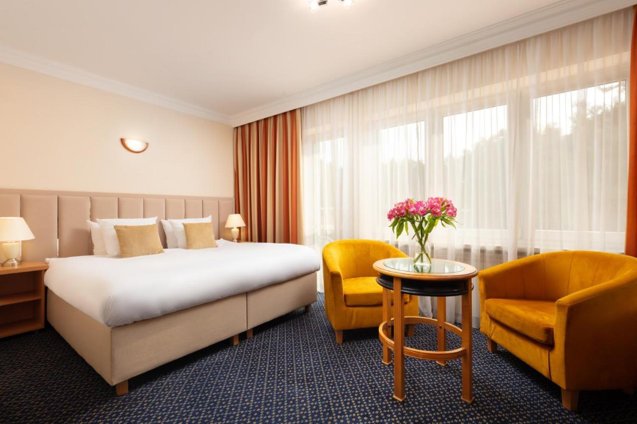 Perla Lesna Nadarzyn Bed & Breakfast Luaran gambar